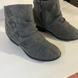 Blowfish size 4 boots good condition
